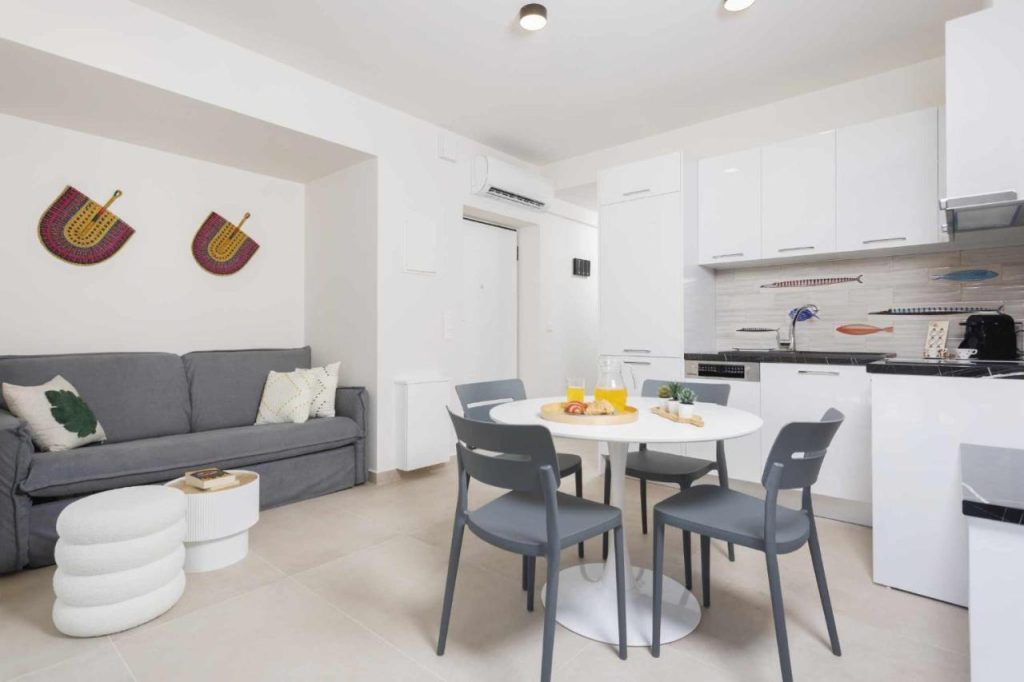 White Sand apartment dining room